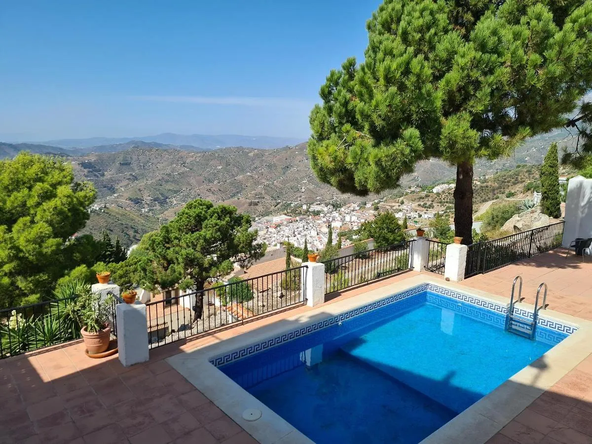 Lovely 2 Bed Apartment With Stunning Views & Pool Cómpeta
