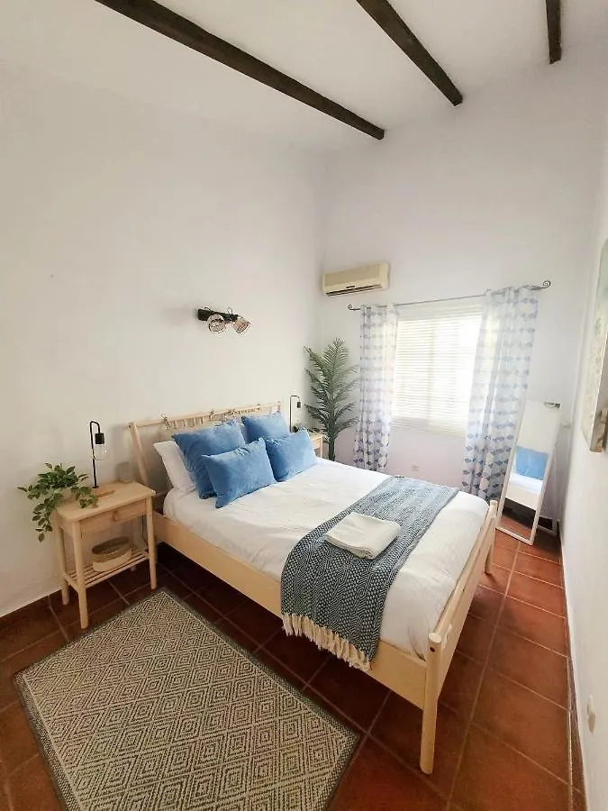 Lovely 2 Bed Apartment With Stunning Views & Pool Cómpeta Spanje