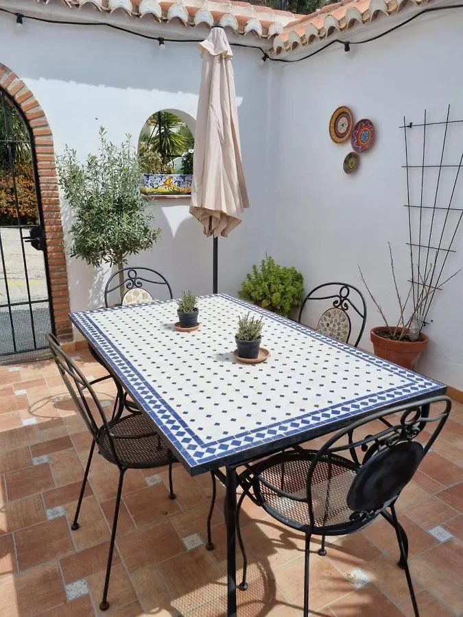 Lovely 2 Bed Apartment With Stunning Views & Pool Cómpeta Spanje